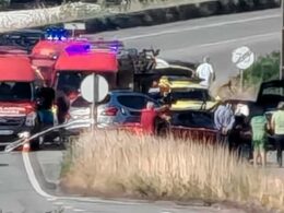 Colisão provoca três feridos e condiciona estrada barcelos-póvoa de varzim