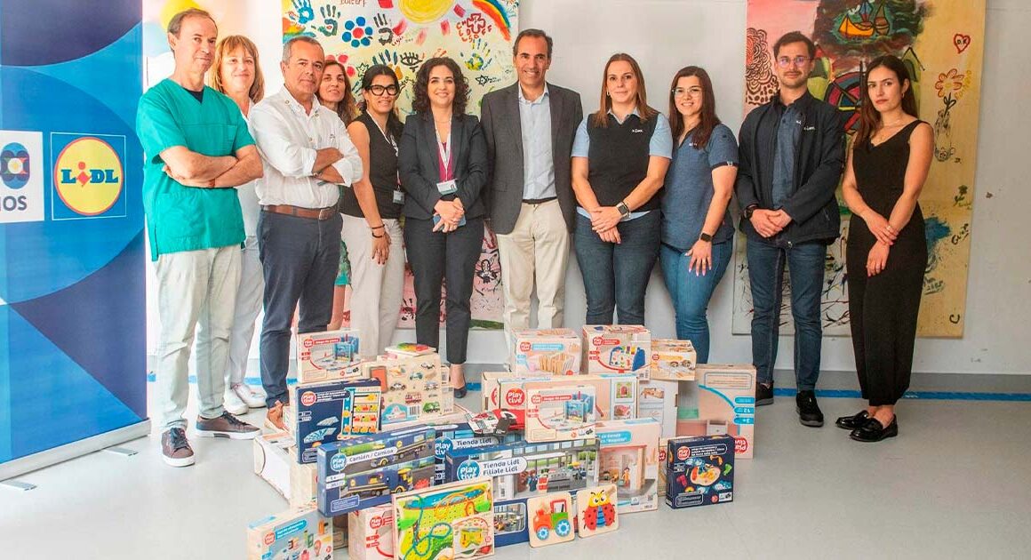 Lidl doa brinquedos às crianças dos hospitais de guimarães e viana do castelo